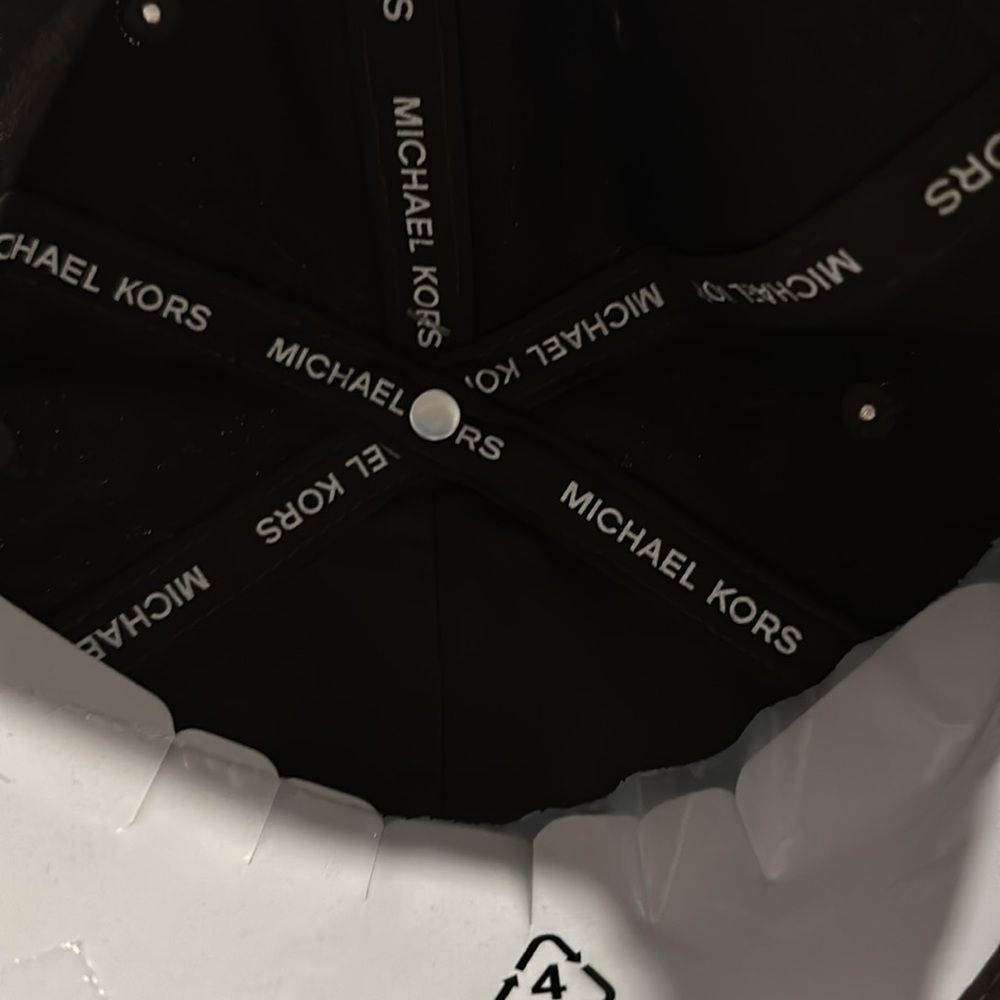 MK SIGNATURE LOGO BASEBALL Cap - Picture 6 of 7